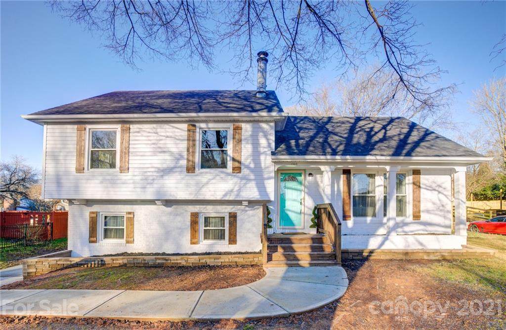 1933 Bentley Place - Photo 1