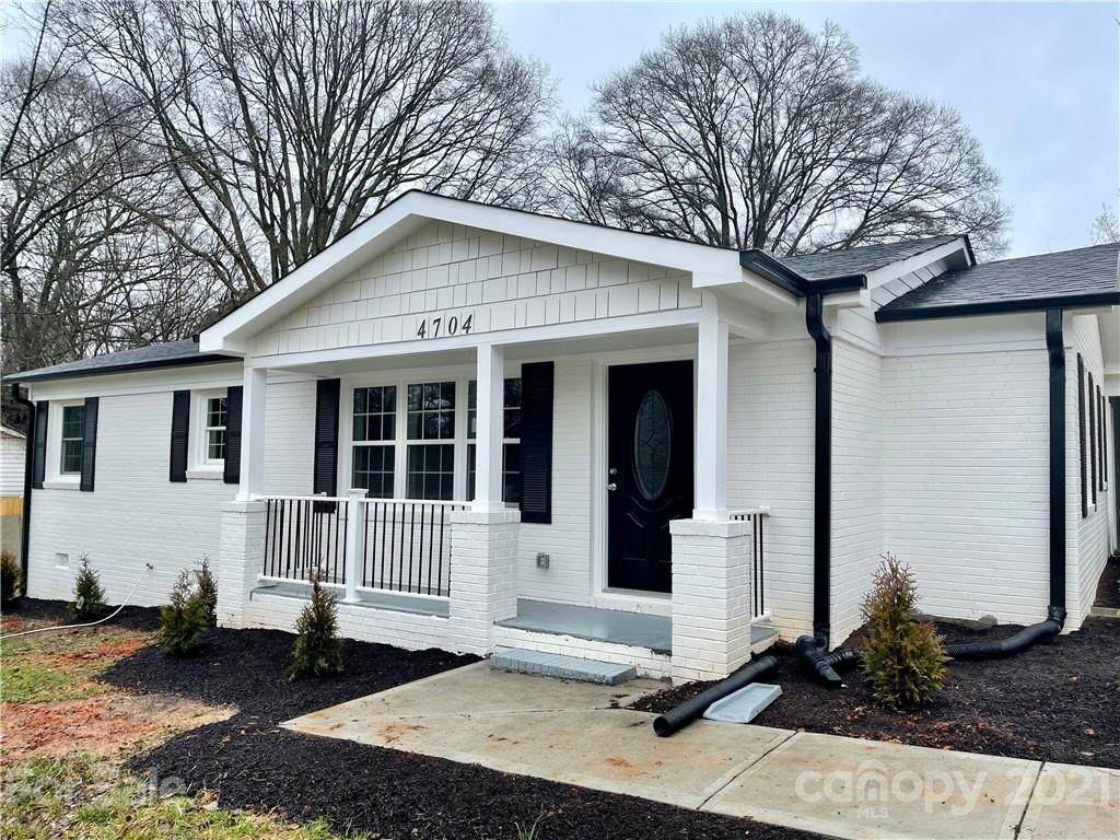 4704 Sugar Creek Road - Photo 1