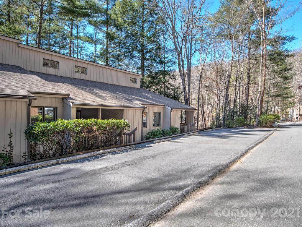 17 Cedarwood Trail - Photo 1