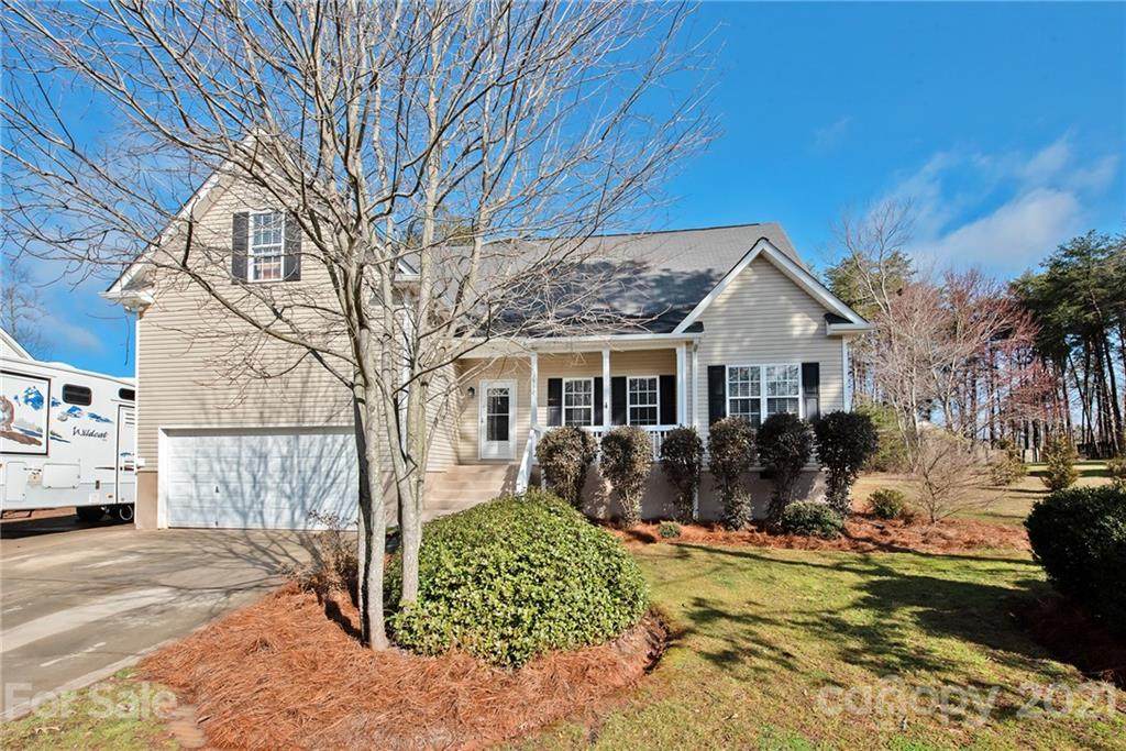 132 Farmdale Drive - Photo 1