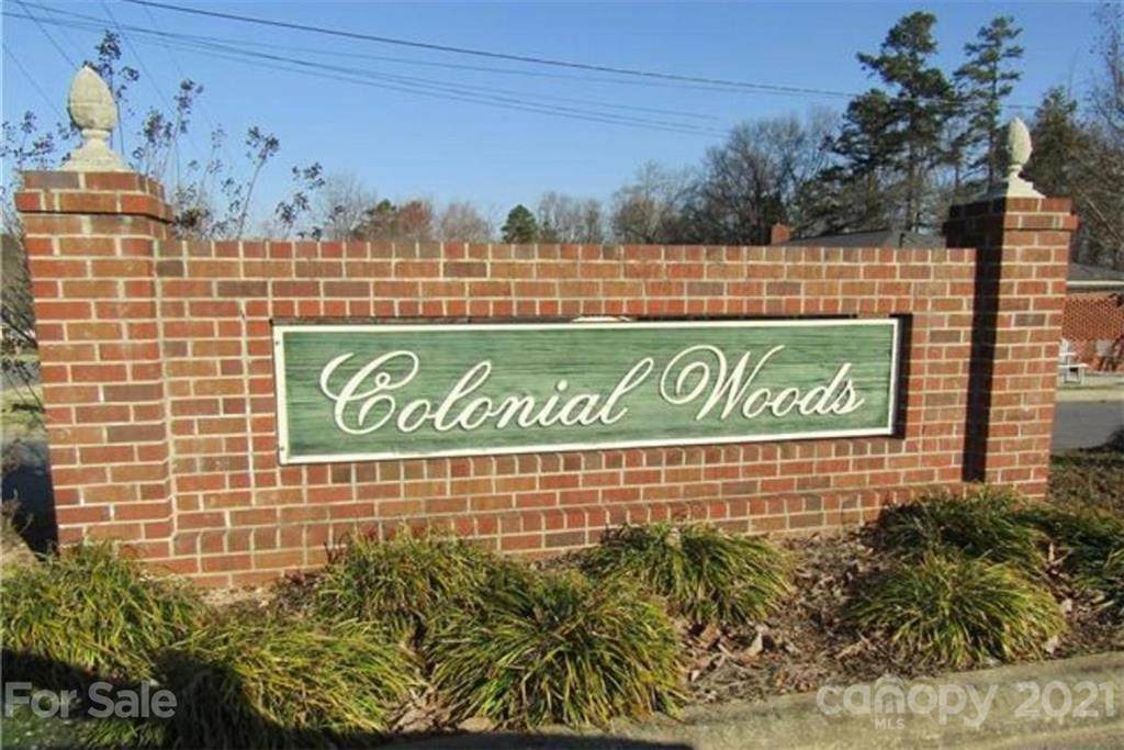 415 Wintergreen Court - Photo 1