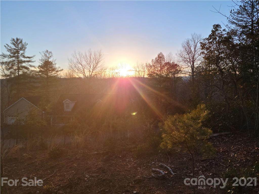 360 Jonathan Creek Drive - Photo 1
