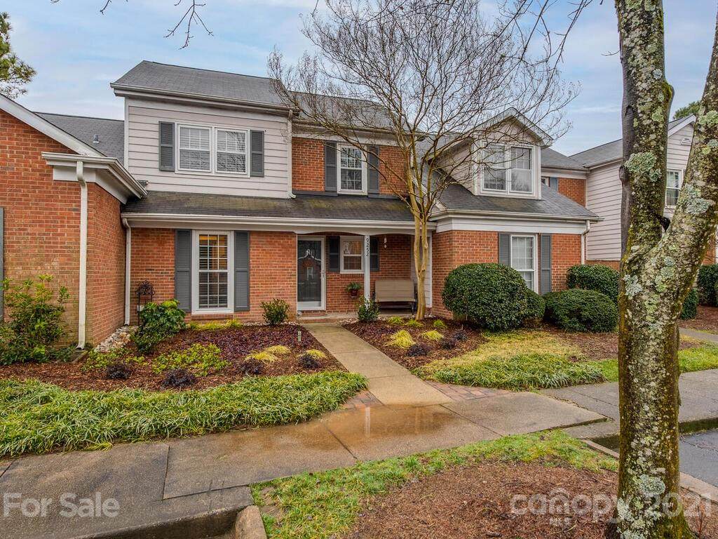 9252 Vicksburg Park Court - Photo 1