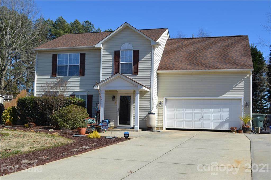 109 Farnham Way - Photo 1