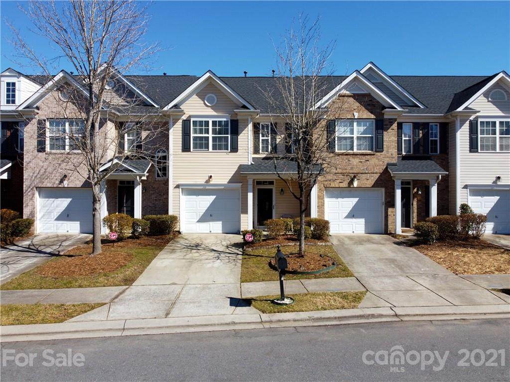 9676 Walkers Glen Drive - Photo 1