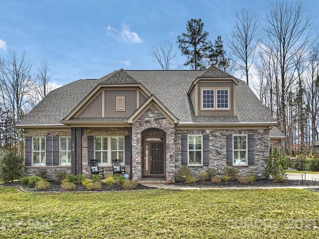 1010 Greenwich Park Drive - Photo 1