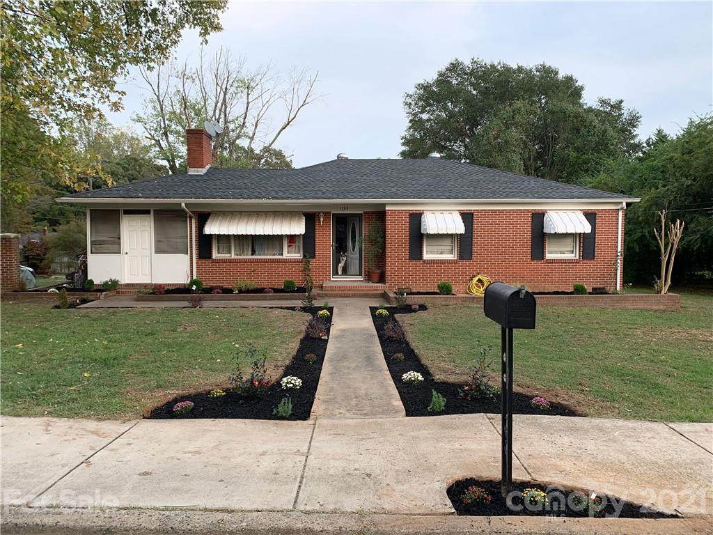 1524 Belmar Drive - Photo 1