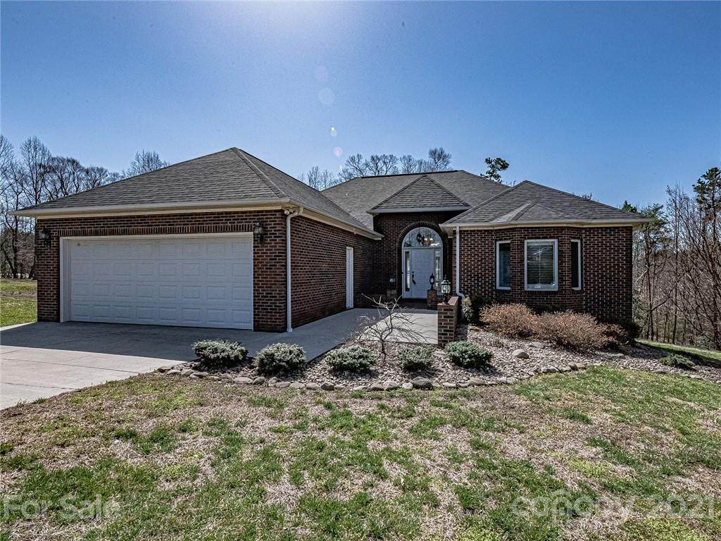 366 Chesterfield Drive - Photo 1