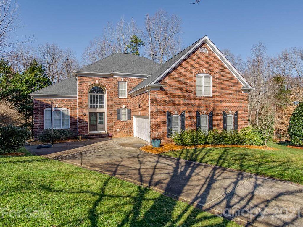 8908 Magnolia Heights Court - Photo 1
