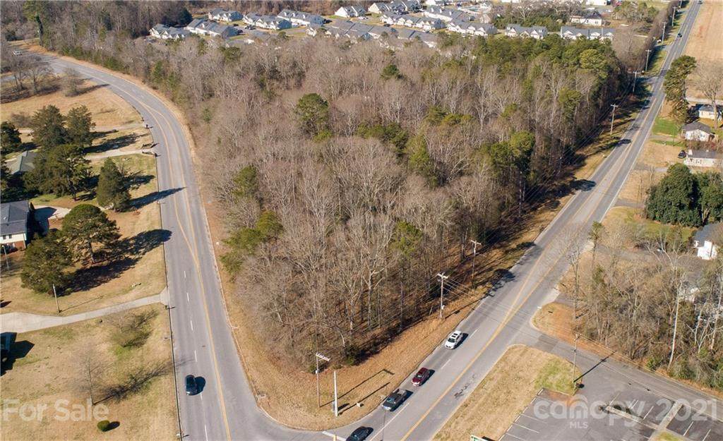 1765 Twin Lakes Road - Photo 1