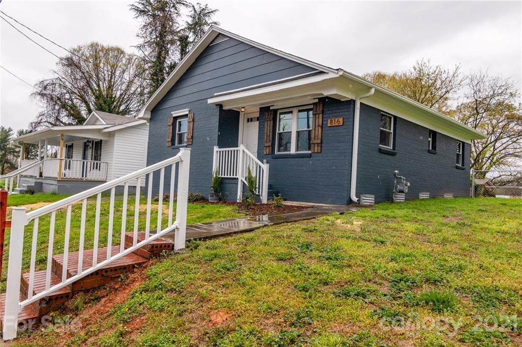 816 Jost Street - Photo 1