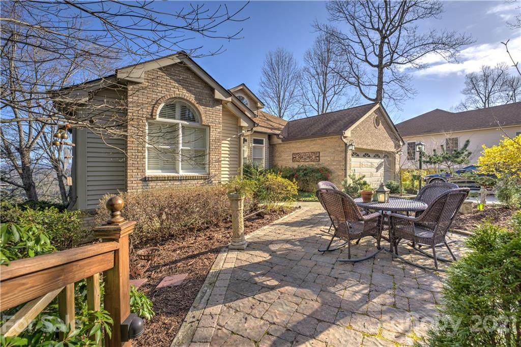 1 Governors Drive - Photo 1