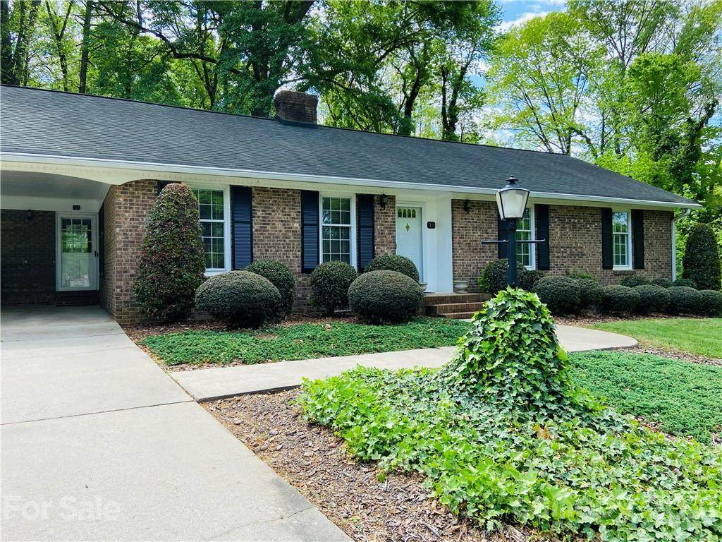 321 Lakewood Road - Photo 1