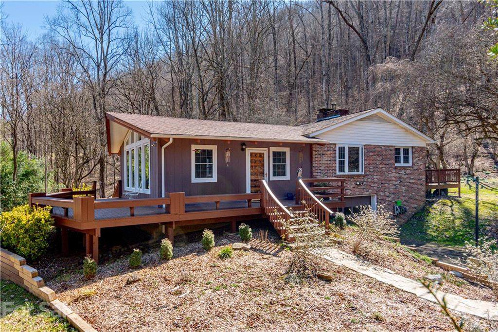 369 Echo Drive - Photo 1