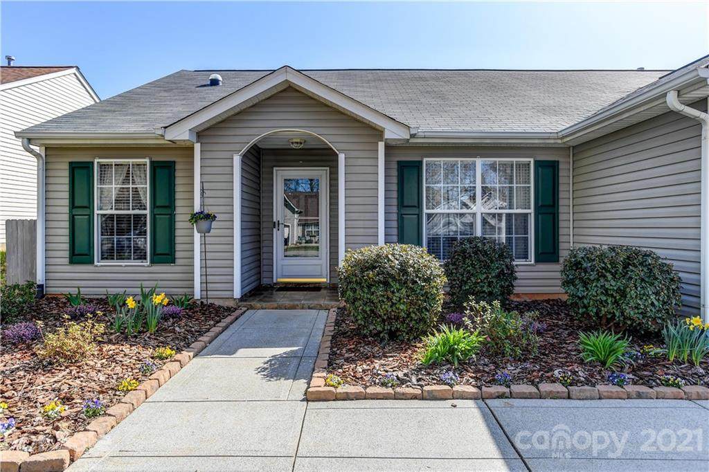 130 Winborne Drive - Photo 1