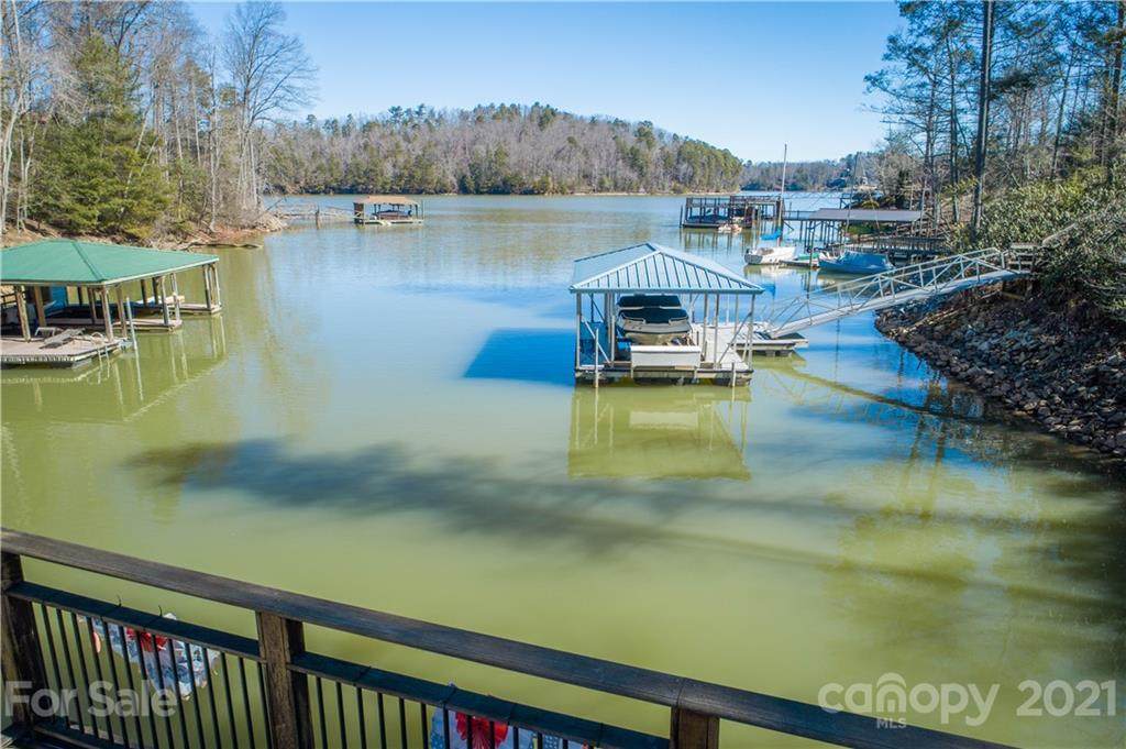 262 Harborside Drive - Photo 1
