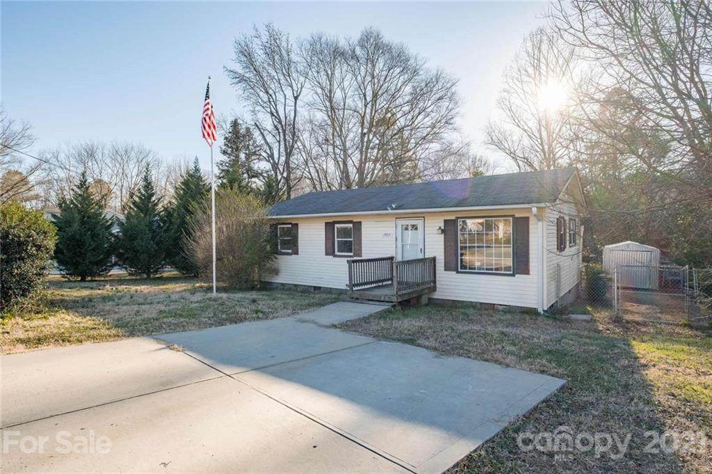 19915 Ferry Street - Photo 1