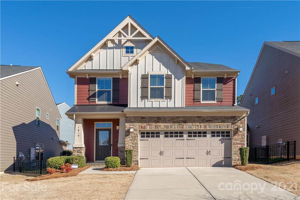 1819 Fleetwood Drive - Photo 1