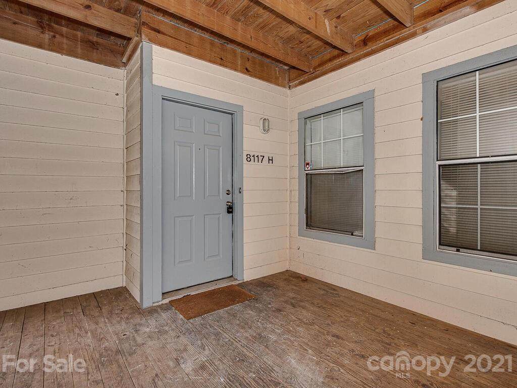 8117 Tremaine Court - Photo 1