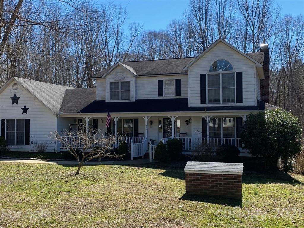 209 Deerfield Circle - Photo 1