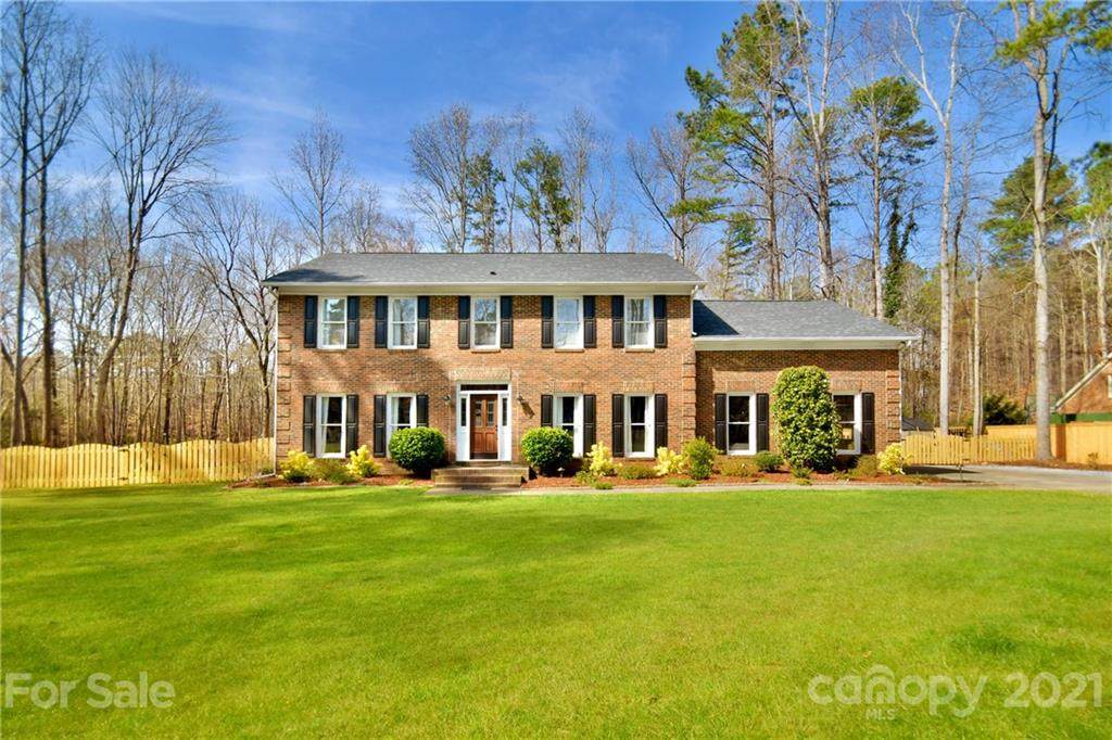 1401 Longleaf Court - Photo 1