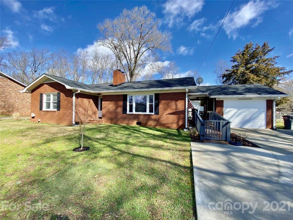 521 Julia Avenue - Photo 1