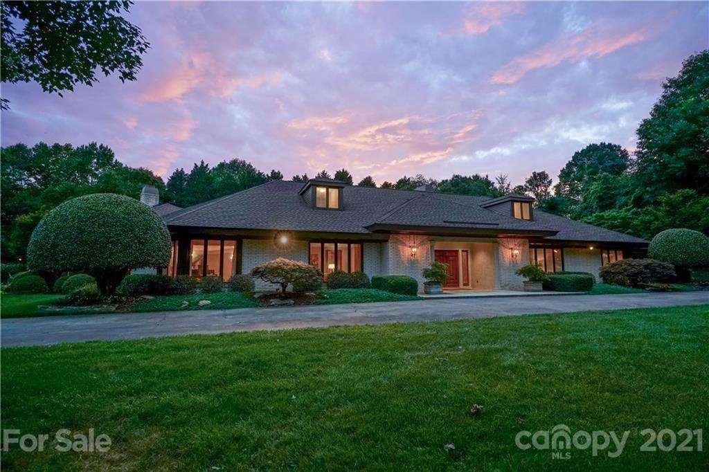 3631 Brentwood Drive - Photo 1