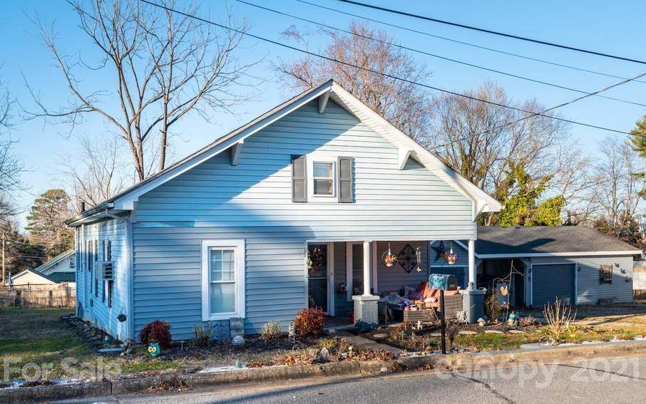 308 Garrou Avenue - Photo 1