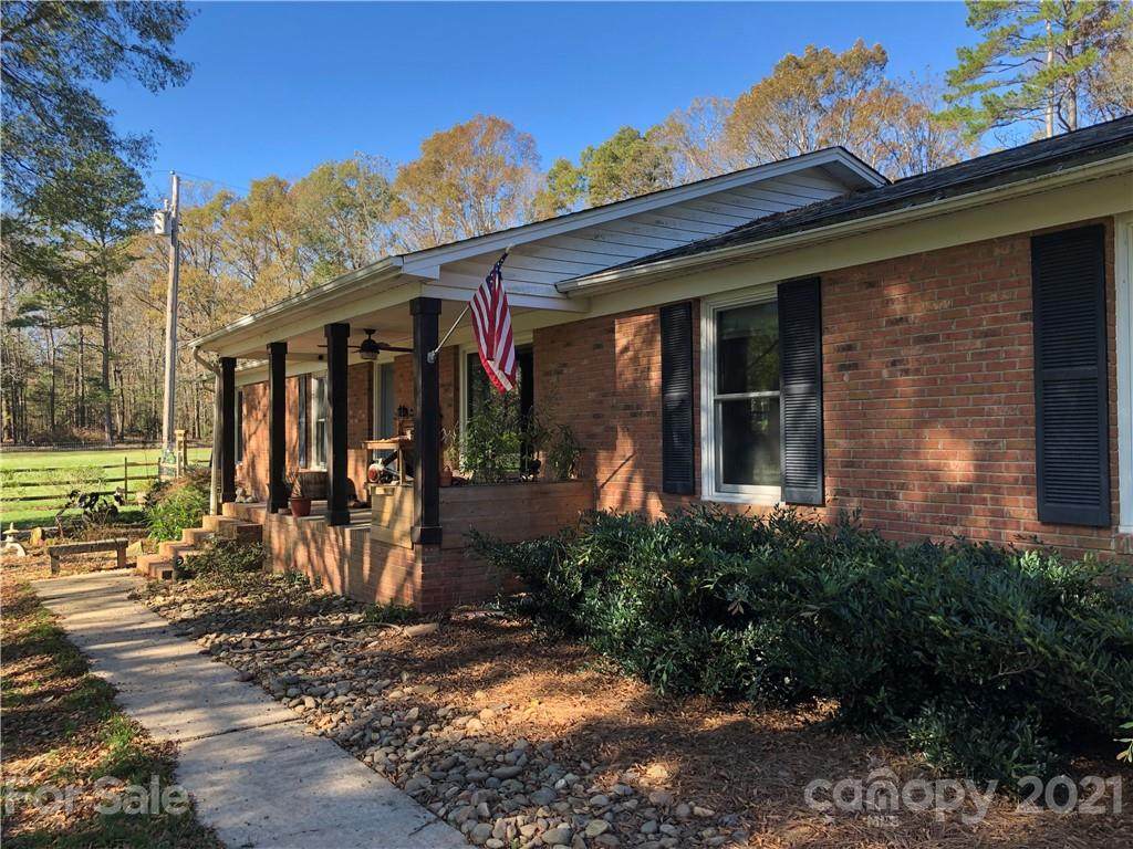 9718 Heritage Lane - Photo 1