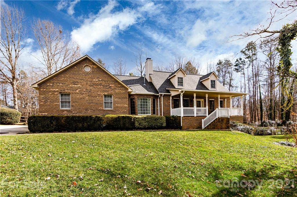 108 Pondridge Lane - Photo 1