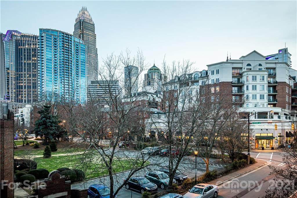 405 7th Street - Photo 1