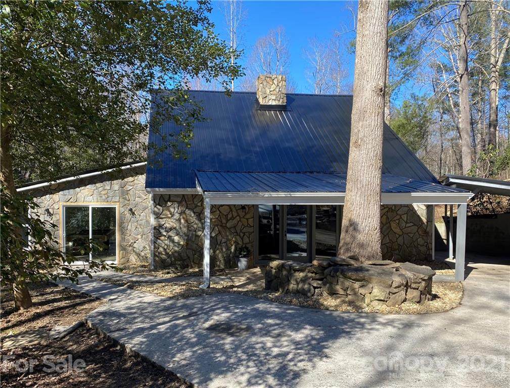 2102 Edgewood Drive - Photo 1
