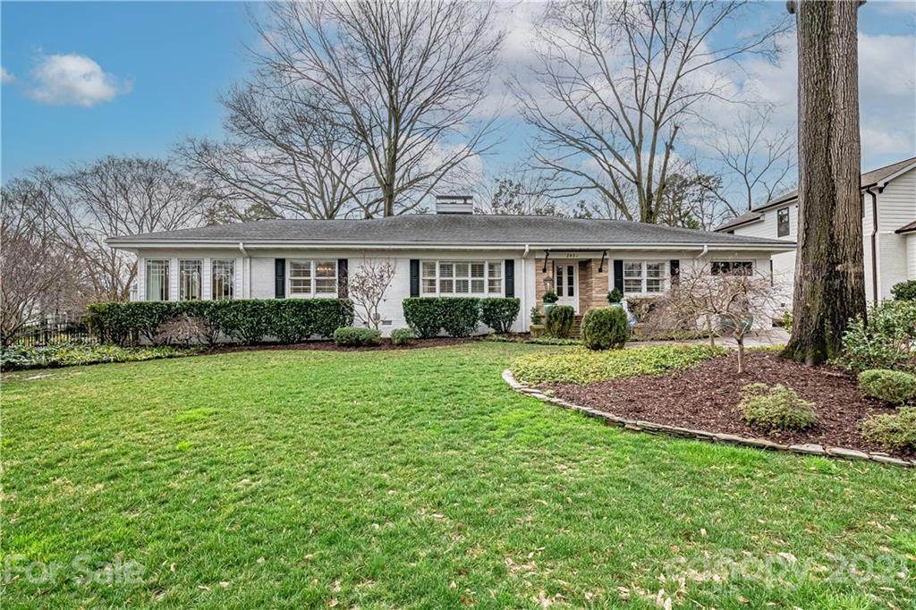 2801 Sunset Drive - Photo 1