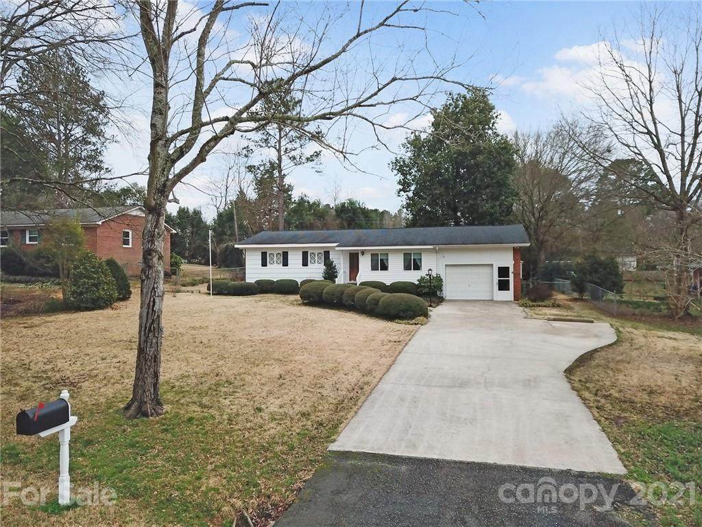 1223 Gladstone Road - Photo 1