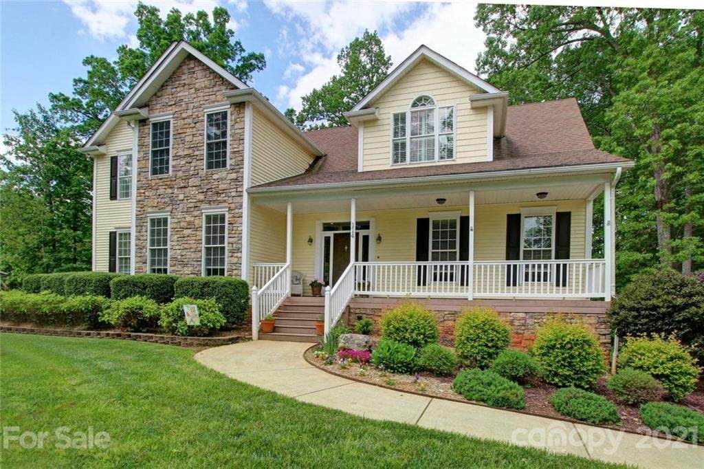 114 Palmetto Drive - Photo 1