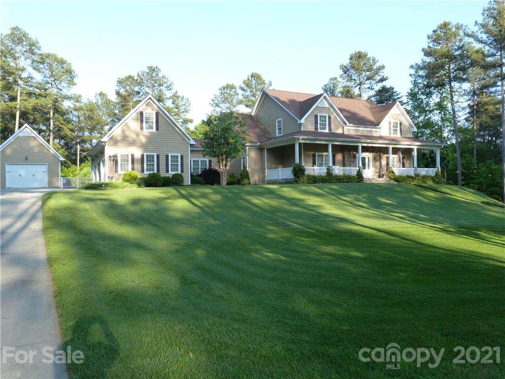207 Lake Front Drive - Photo 1