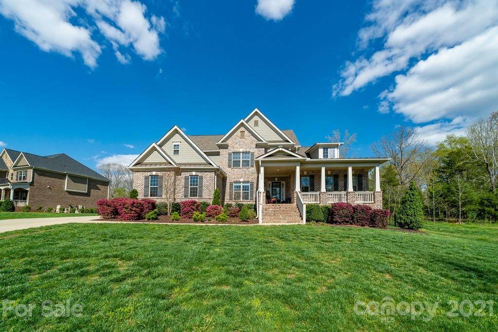 2258 Shagbark Lane - Photo 1