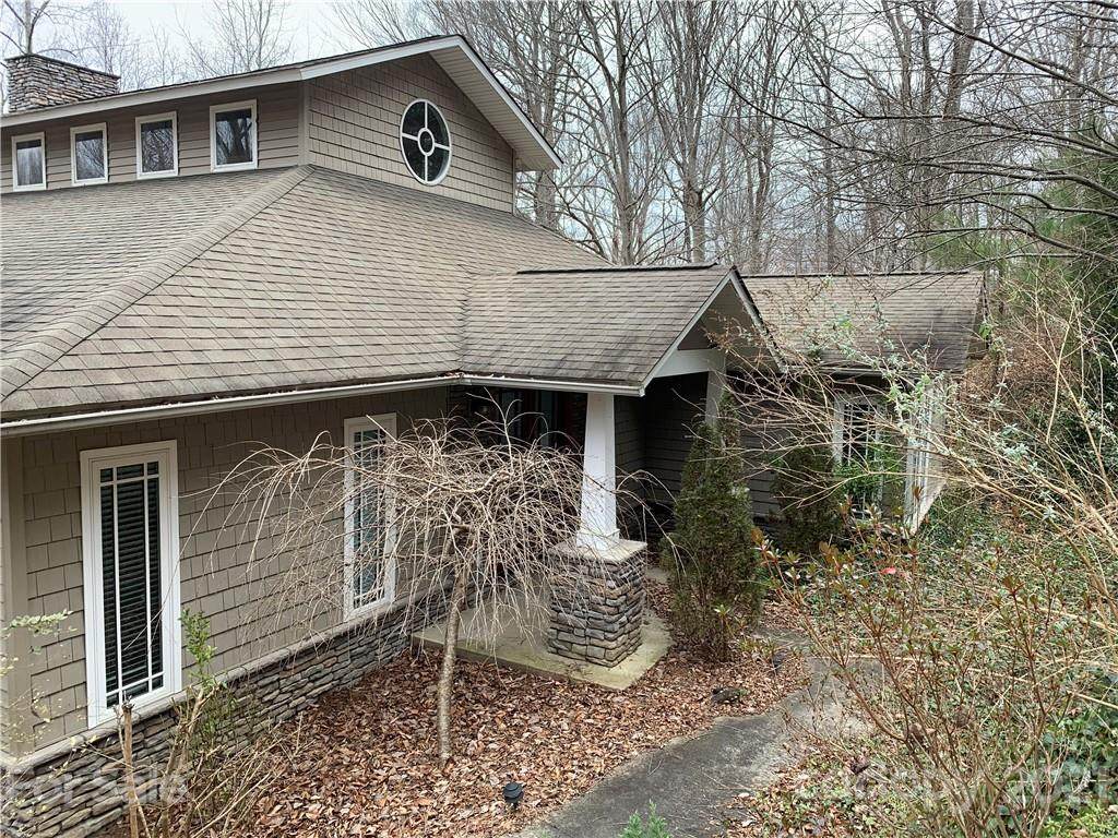 8060 Summit Ridge Drive - Photo 1