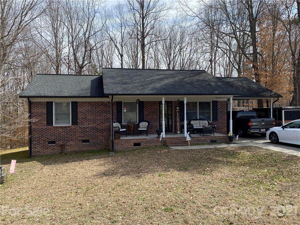209 Shadowbrook Road - Photo 1
