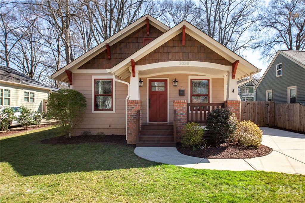 2328 Barry Street - Photo 1