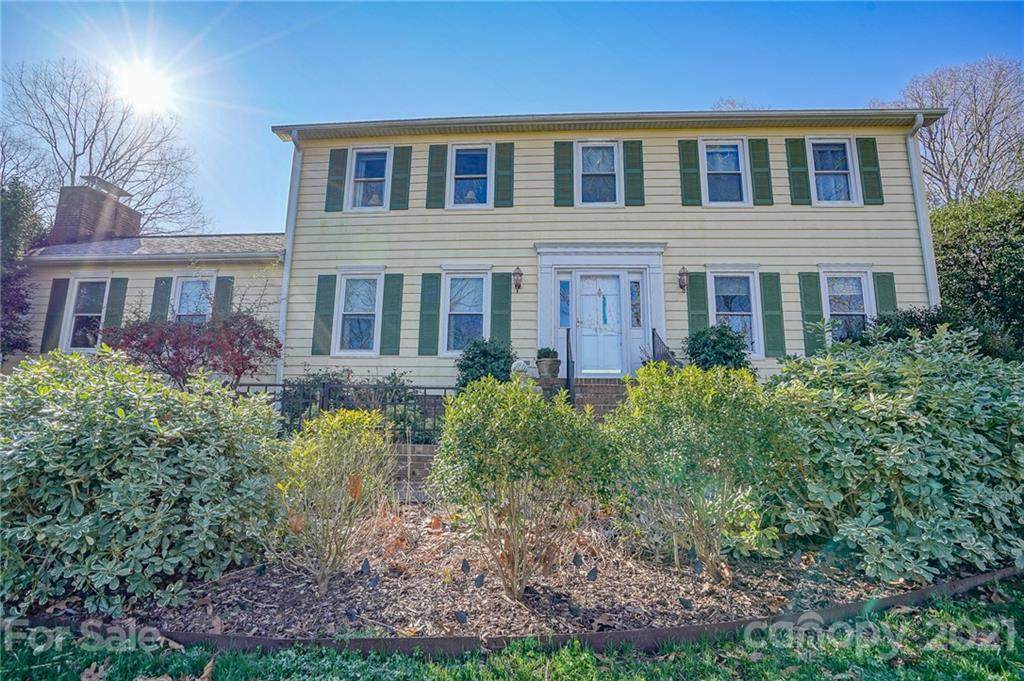420 Brook Avenue - Photo 1