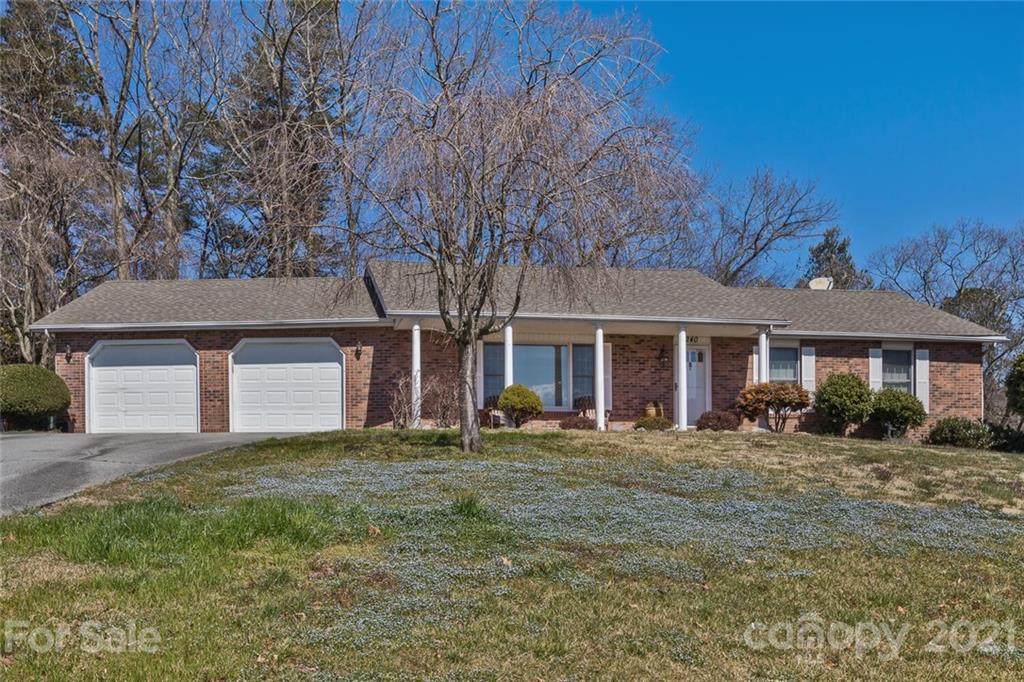 240 Kingswood Drive - Photo 1
