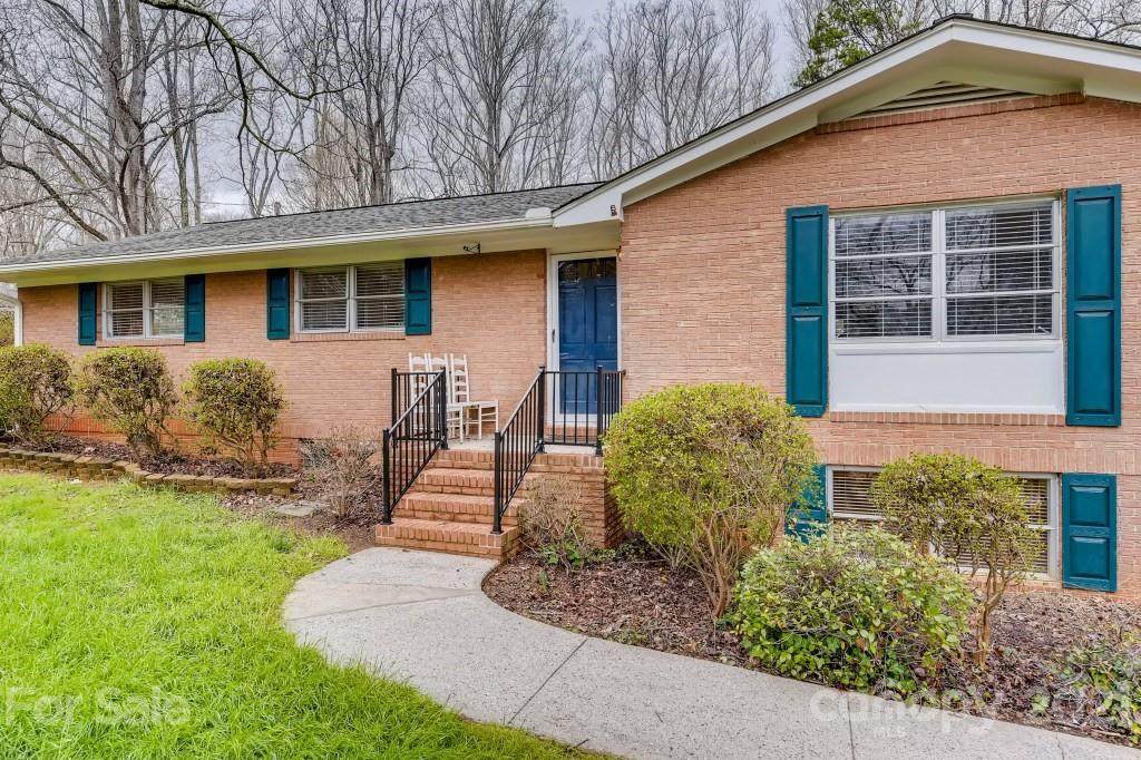 1122 Edgedale Drive - Photo 1