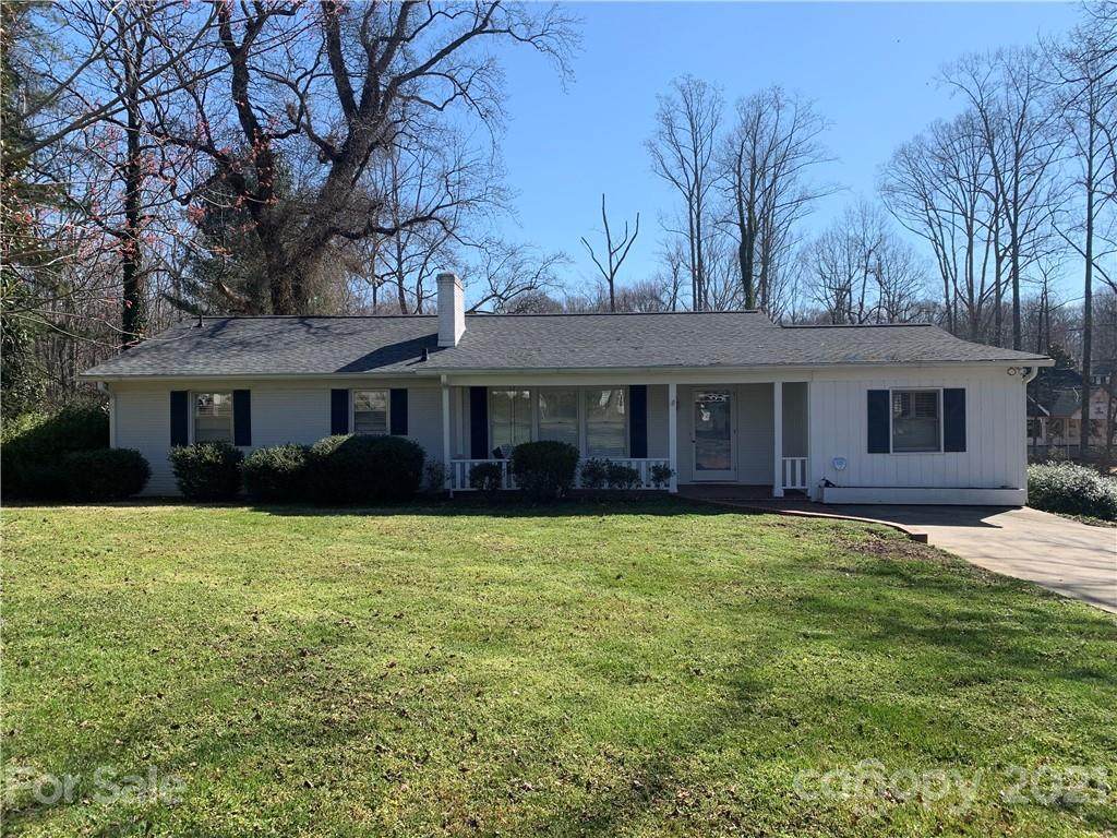 218 Edgewood Drive - Photo 1