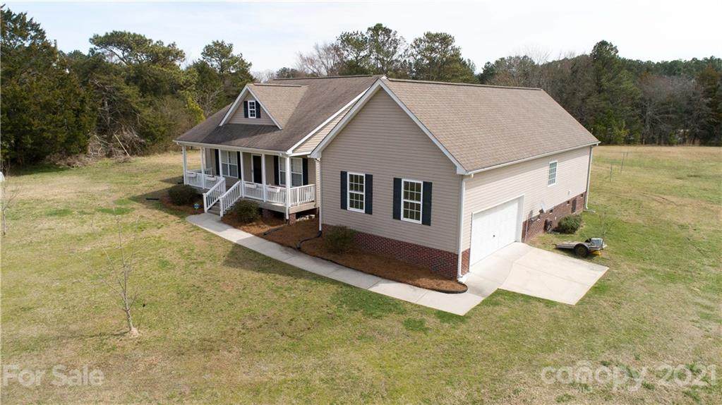 5508 Heritage Road - Photo 1