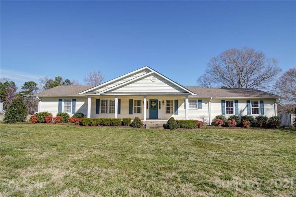 108 Krystal Nicole Lane - Photo 1
