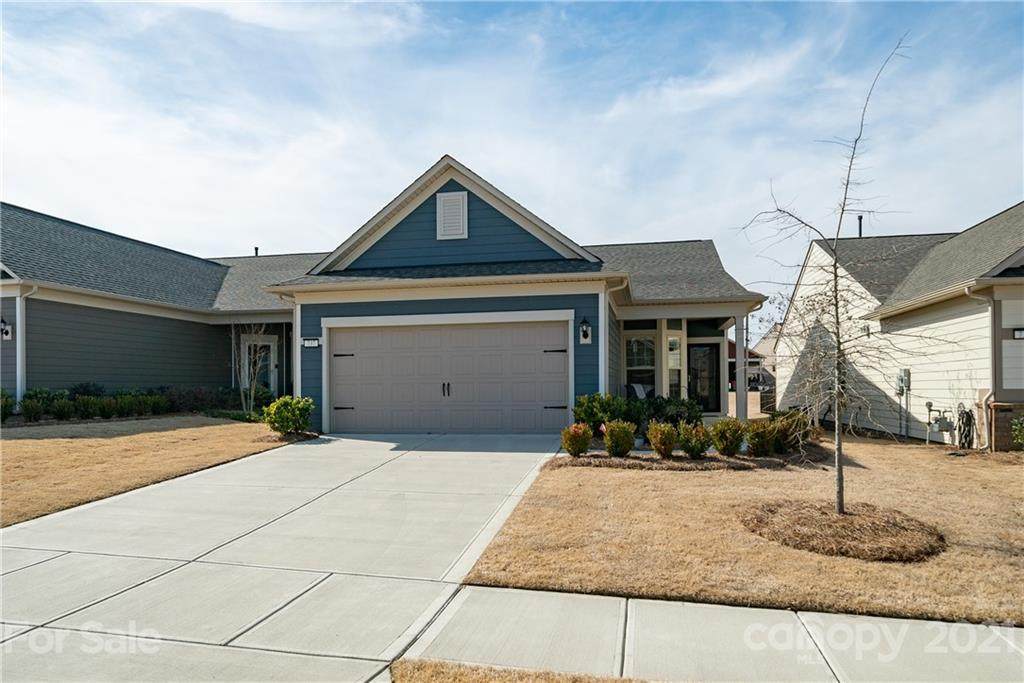 737 Birchway Drive - Photo 1