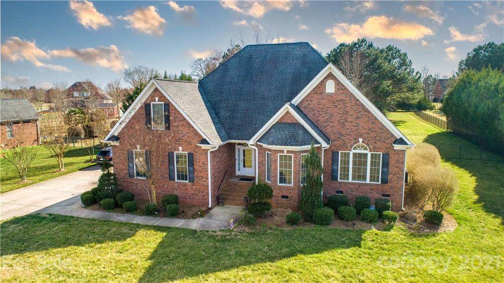 535 Hallman Drive - Photo 1