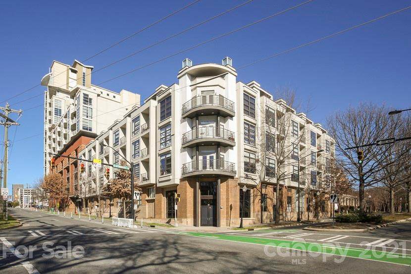 525 6th Street - Photo 1