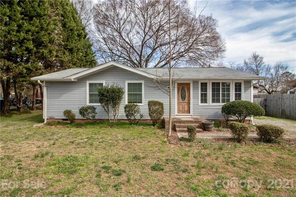 1104 Hoover Street - Photo 1